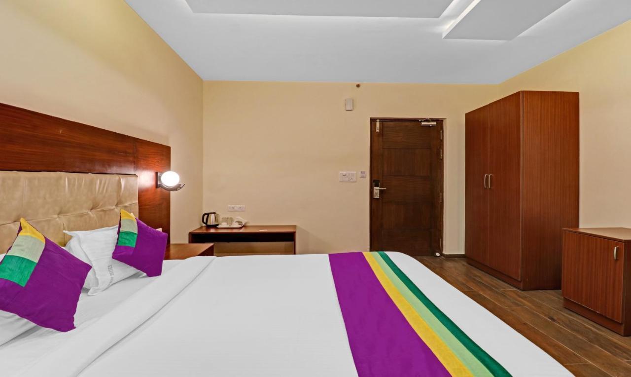 Treebo Premium Runway Suites, Marathahalli Bangalore Esterno foto